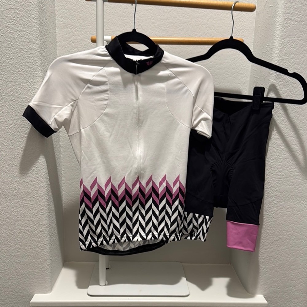 Cycling Woman Set- White and Pink